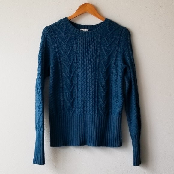 Gap Chunky Cable Knit Crew Sweater - Picture 1 of 5